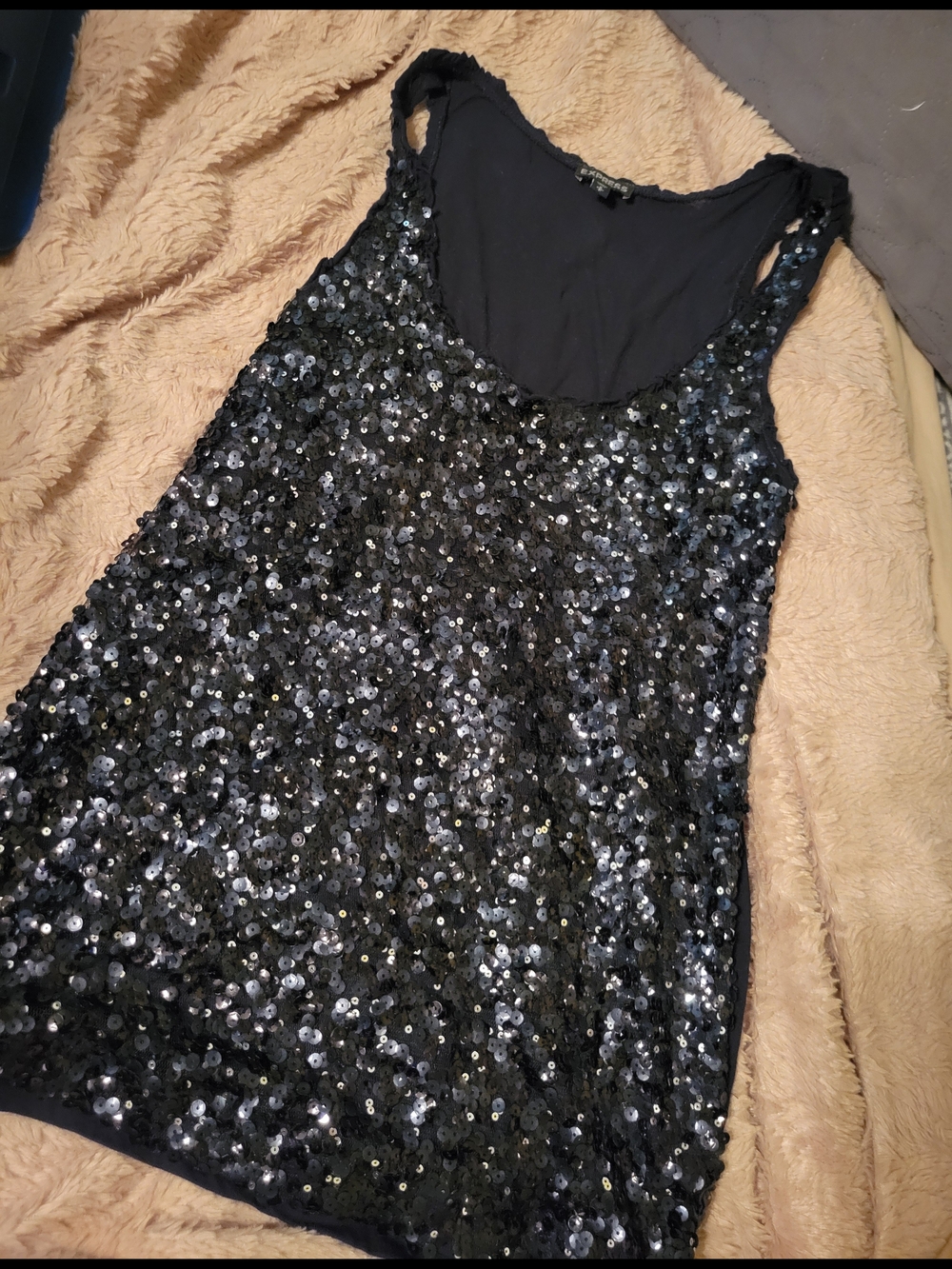 ♡ Stunning Express black all over Sequined Top Size small ♡